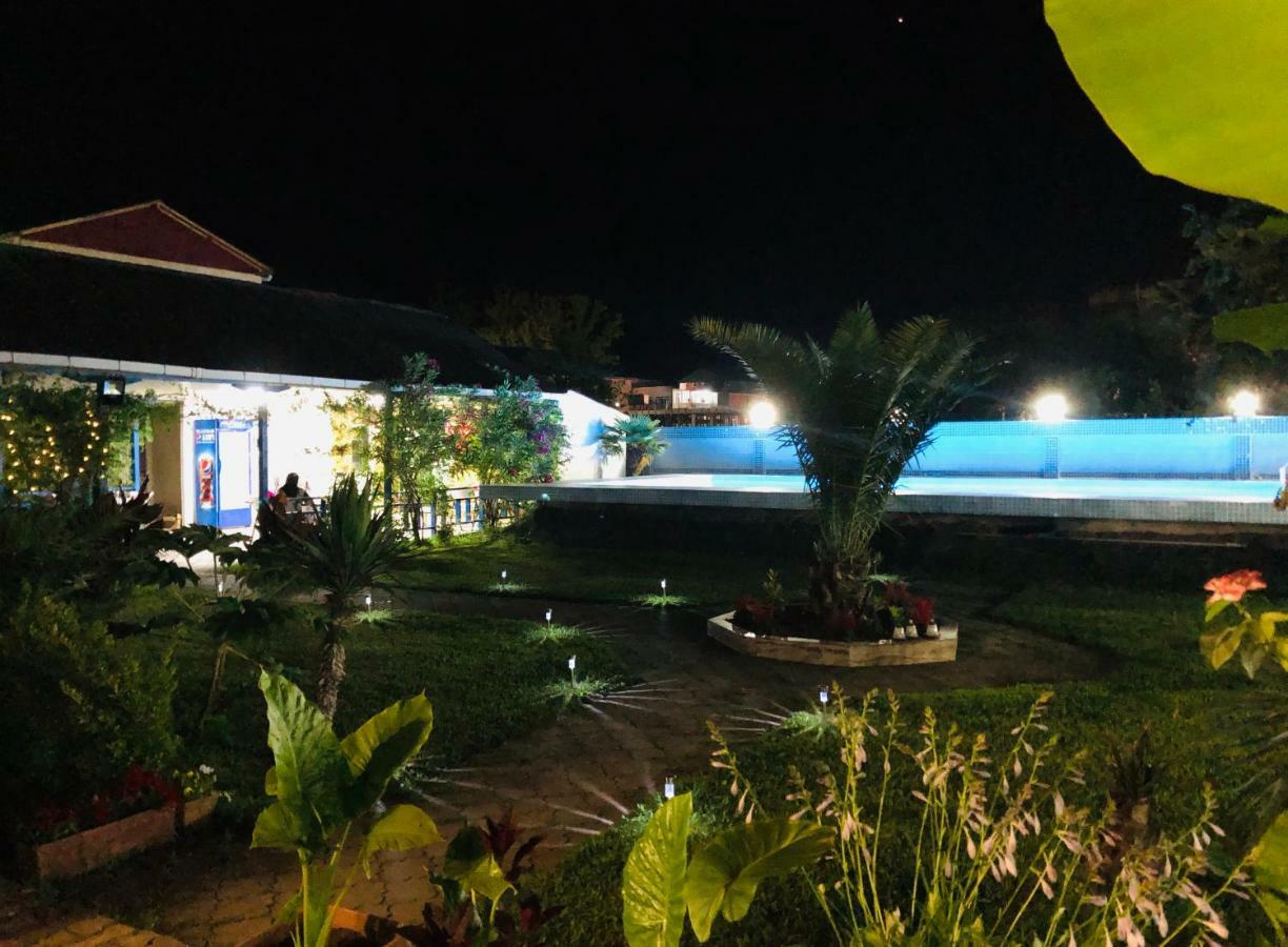 Hotel Mirage อูเรคี ภายนอก รูปภาพ